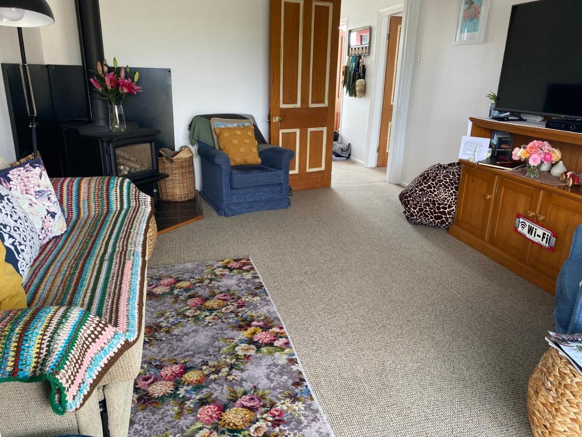 Wee Blue Bnb- Central Cosy Villa Timaru Luaran gambar