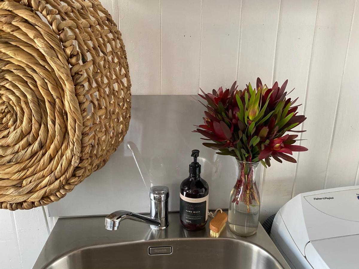 Wee Blue Bnb- Central Cosy Villa Timaru Luaran gambar