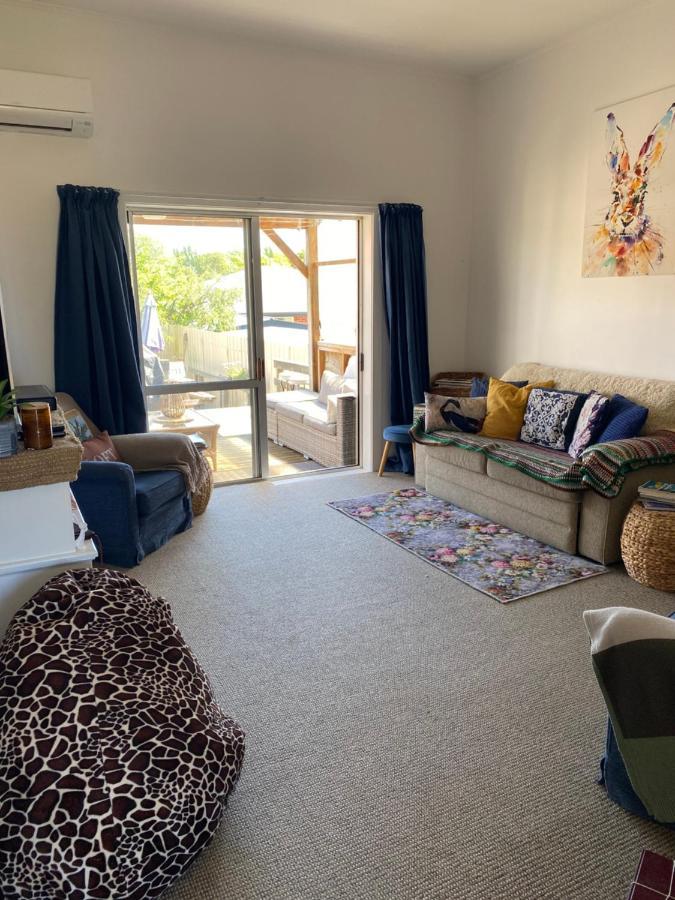 Wee Blue Bnb- Central Cosy Villa Timaru Luaran gambar
